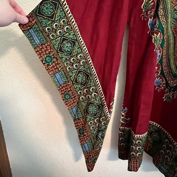 📚 1960s Vintage Red & Green Tunic Blouse with Angel Sleeves Size Small - Picture 5 of 6